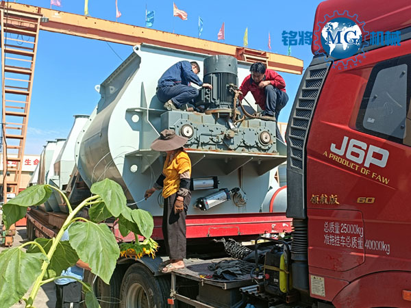 安徽（huī）蕪湖全自動幹粉砂漿站發貨現場