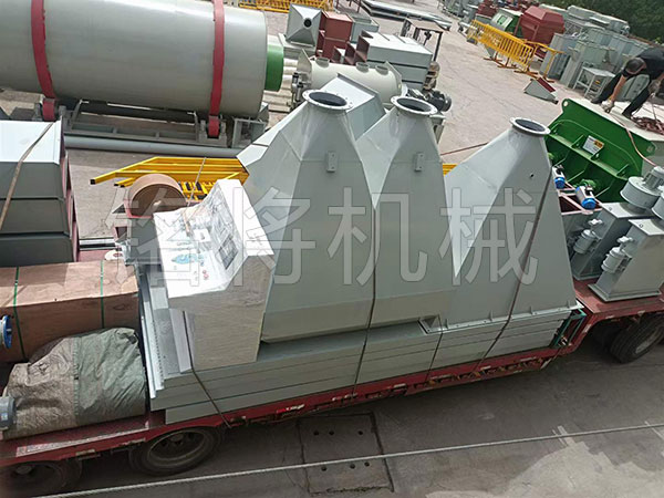 4方雙軸噸包包裝生（shēng）產線發貨現場