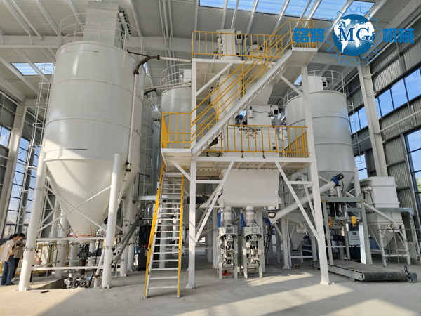 湖（hú）北麻城中交二航混凝土預混料自動化設備現場