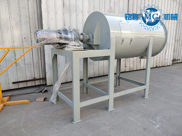 選購(gòu)膩子粉攪拌機電機(jī)需要注意(yì)的(de)問題 選購膩子粉攪拌機(jī)電機需要注意的(de)問題