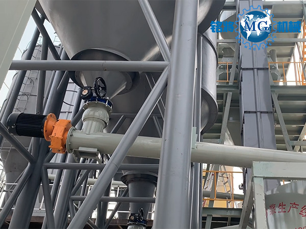 螺(luó)旋輸送機選型時(shí)應注意的事項 螺旋輸(shū)送機選型時應注意的(de)事項