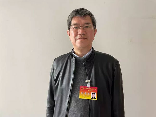 吳偉（wěi）進代表：住宅外牆請專業機（jī）構做定（dìng）期維（wéi）保